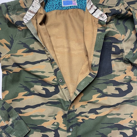 Modern Amusement Long Sleeve Men's Medium - Picture 10 of 10